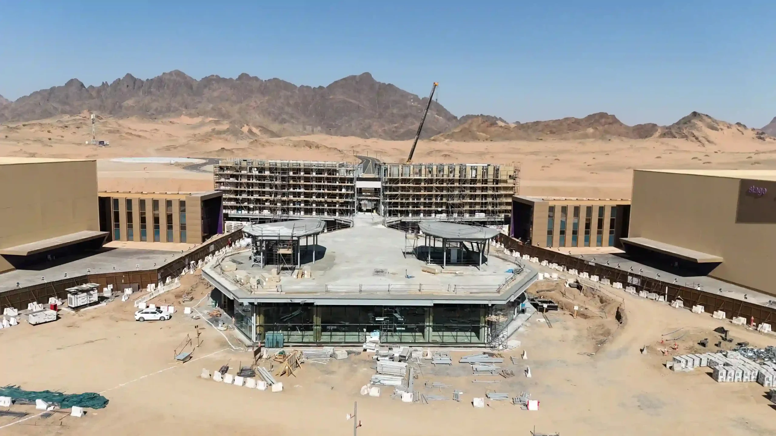 المقاولات العامة وتنسيق أعمال الموقع